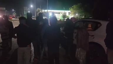 स्लीमनाबाद: स्लीमनाबाद हाईवे पर खेत की रखवाली कर रही महिला बाल-बाल बची, अकेले देख चार बदमाश घुसे