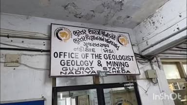 ઠાસરા: ખેડા ખાણ ખનીજ વિભાગની ઠાસરા માં ખનિજ માફિયા પર કાર્યવાહી.