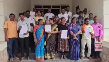 ಜಮಖಂಡಿ: ನಗರದಲ್ಲಿ ಬಿಜೆಪಿ ರಾಷ್ಟ್ರೀಯ ಅಧ್ಯಕ್ಷರಿಗೆ ಪತ್ರ ರವಾನಿಸಿ ರಾಜೀನಾಮೆ ನೀಡಿದ ಜಮಖಂಡಿಯ ಬಿಜೆಪಿಯ ಸುಮಾರು ಐವತ್ತು ಜನ ಕಾರ್ಯಕರ್ತರು,ಮುಖಂಡರು