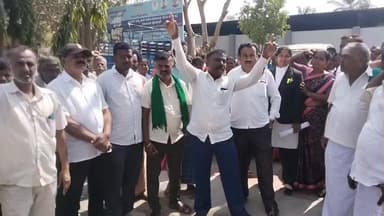 ಚಿತ್ರದುರ್ಗ: ಈಚಘಟ್ಟ ಗ್ರಾಮದಲ್ಲಿ ಸೋಲಾರ್ ಪ್ಲಾಂಟ್ ಅಳವಡಿಕೆಗೆ ಖಂಡಿಸಿ ನಗರದಲ್ಲಿ ಜಿಲ್ಲಾಧಿಕಾರಿಗೆ ಮನವಿ