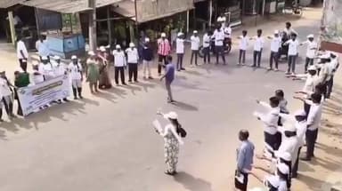 ఓటు హక్కు వినియోగంపై అవగాహన కల్పిస్తూ మామిడికుదురులో విద్యార్థుల ర్యాలీ