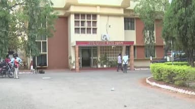 ಚಿತ್ರದುರ್ಗ: ಚಿತ್ರದುರ್ಗದ ಆಟೋರಿಕ್ಷಾ ಕ್ಯಾಬ್ಗಳ ಮಾಲೀಕರು/ಚಾಲಕರು ಎಲ್ಲಾ ದಾಖಲಾತಿಗಳನ್ನು ಸಿಂಧುಗೊಳಿಸಿಕೊಂಡು ಚಾಲನೆ ಮಾಡುವಂತೆ ಪೊಲೀಸ್ ಇಲಾಖೆ ಪ್ರಕಟಣೆ