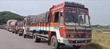 உளுந்தூர்பேட்டை: பிரதமர் வருகையை முன்னிட்டு போக்குவரத்தில் மாற்றம் - மடப்பட்டு பகுதியில் சாலையோரமாக நிறுத்திய கனரக வாகனங்கள்