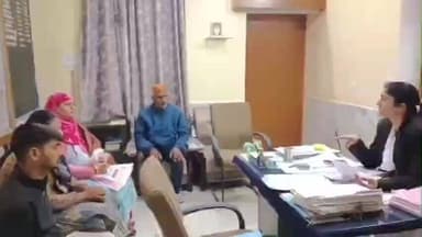 भिनाय: न्यायिक मजिस्ट्रेट मीनाक्षी नाथ ने बिजयनगर में पैरा लीगल वालंटियर्स के साथ बैठक की, विस्तार से चर्चा की