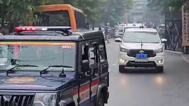 #नोएडा
इंजीनियर मौत मामले में आज चौथे दिन SIT जांच शुरू।
SIT टीम नोएडा प्राधिकरण पहुंची।
#जॉइंट_CP, #CFO और #SDRF मौके प...