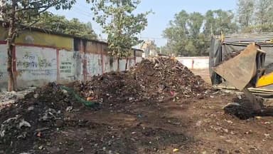 गोड्डा के गणतंत्र दिवस राजकीय मेले की तैयारी शुरू! नगर परिषद के द्वारा चलाया जा रहा है स्वच्छता अभियान!
Hemant Soren DC ...