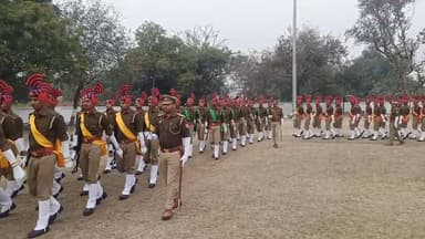 #बाँदा पुलिस लाइऩ में 77वें गणतंत्र दिवस समारोह रैतिक परेड का हुआ फुल ड्रेस रिहर्सल ।
#followerseveryonehighlights