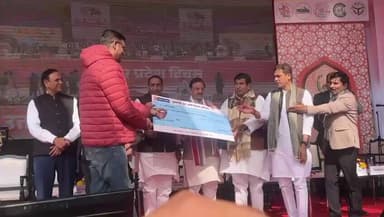 #नोएडा हाट सेक्टर-33 में आज यूपी दिवस-2026 का हुआ शुभारंभ
कार्यक्रम के मुख्य अतिथि के रूप में रहे सांसद डॉक्टर महेश शर...