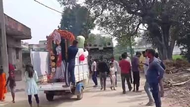 देसरी: देसरी में सरस्वती पूजा के बाद धूमधाम से मूर्ति का विसर्जन, भारी संख्या में लोग उपस्थित रहे