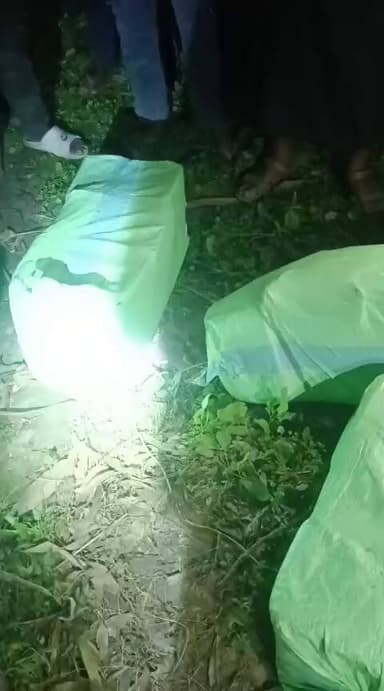 भीमनगर थाना अंतर्गत 270 बोतल*300 ml=81 Ltr. नेपाली Brix देशी शराब जप्त किया गया है।