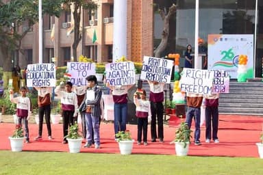 शारदा विश्वविद्यालय में धूमधाम से मनाया गया 77वां गणतंत्र दिवस
ग्रेनो के नॉलेज पार्क स्थित शारदा विश्वविद्यालय व अस्पता...