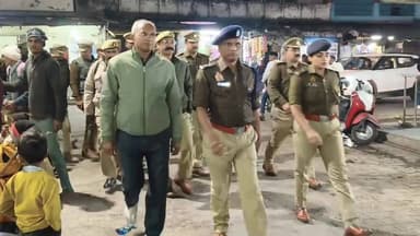 #बांदा जनपद में शांति एवं कानून व्यवस्था बनाये रखने के दृष्टिगत भारी पुलिस बल के साथ पैदल गस्त की गई।
#followerseveryone...