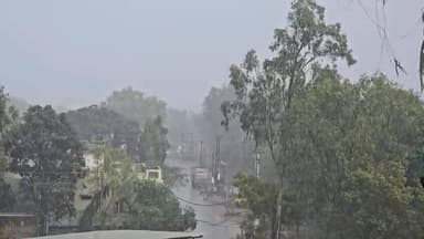 मध्य प्रदेश में मौसम का बदला मिजाज गुना शहर में बिन मौसम हुई बारिश देखें
#ViralNews #LatestUpdates #newsstate #vairalree...