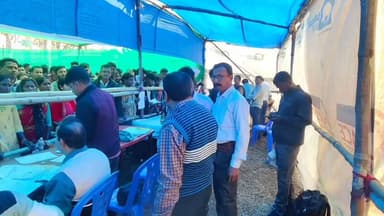 খয়রাশোল: সরস্বতী পুজোর পর খয়রাশোল ব্লকের ইরিগেশন মাঠে ফের শুরু S.I.R শুনানি, উপচে পড়া ভিড় ক্যাম্পে