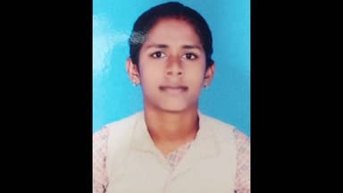 குஜிலியம்பாறை: கூம்பூர் அருகே காணாமல் போன எட்டாம் வகுப்பு மாணவி தகவல் தெரிவிக்க கூம்பூர் போலீசார் வேண்டுகோள்