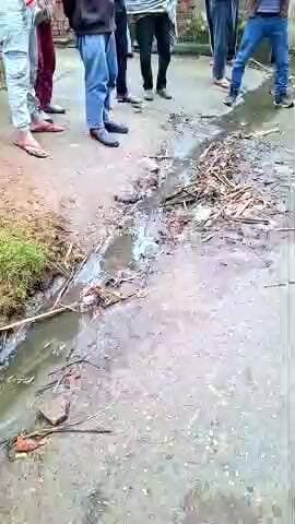 #ग्राम पंचायत चौंघेडी में सफाई नहीं हो रही है पिछले कुछ महीनों से #