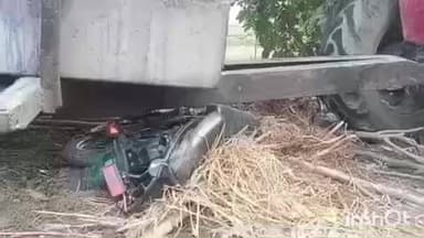 गुरारू: गुरारू-गुरुआ पथ पर कोंची गांव के पास ट्रैक्टर-बाइक की टक्कर, युवक घायल, चालक बाल-बाल बचा