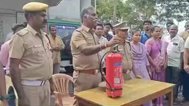 குடியாத்தம்: குடியாத்தம் காந்திநகர் வட்டார போக்குவரத்து அலுவலகத்தில் தீ விபத்தில் தவிர்ப்பது எப்படி என செயல்முறை விளக்கத்துடன் விழிப்புணர்வை ஏற்படுத்தினா