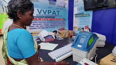 உளுந்தூர்பேட்டை: உ.நெமிலி,காம்பட்டு உள்ளிட்ட கிராமங்களில் மாதிரி வாக்குப்பதிவு செய்வது குறித்து பொது மக்களுக்கு விழிப்புணர்வு