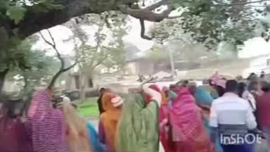 भितरवार: भितरवार क्षेत्र के श्रद्धालु सुख-शांति और समृद्धि की कामना के साथ तीर्थ यात्रा पर रवाना