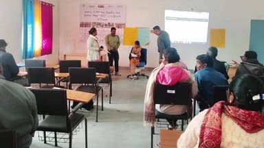 कैरो: कैरो में ग्राम पंचायत शिक्षा समिति का प्रखंड स्तरीय प्रशिक्षण, पंचायतों की शिक्षा भूमिका सशक्त करने पर ज़ोर