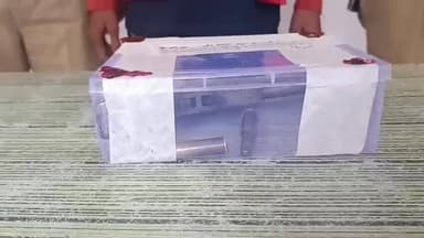 #बांदा कोतवाली नगर पुलिस द्वारा अवैध तमंचे के साथ भ्रमण कर रहे अभियुक्त को किया गया गिरफ्तार ।
#followerseveryonehighl...