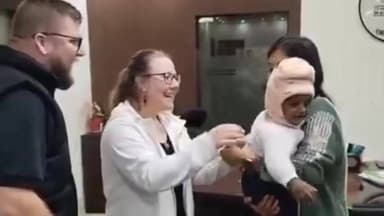 चेनारी: रोहतास के ‘हरीश’ को मिला नया परिवार, रोहतास डीएम ने अमेरिकी दंपत्ति को गोद लिया