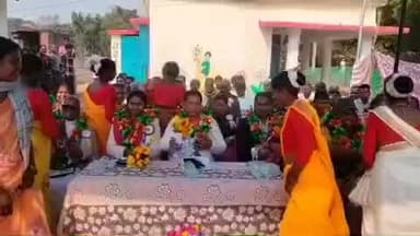 चैनपुर: सिलफरी गांव में संत थॉमस का पर्व सह वनमहोत्सव का किया गया आयोजन, सामूहिक वनपट्टा मिलने से ग्रामीणों में हर्ष