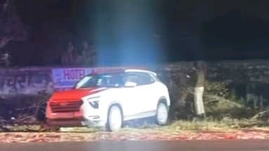 श्रीमाधोपुर: धोद रोड पर ट्रक से टकराई कार, टला बड़ा हादसा