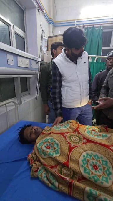 बिजनौर घर के बाहर बैठे जीजा के साले ने मारी गोली।
#bijnorpolice
#uppolice
#spbijnor
#Bijnornews