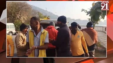 फतेहसागर में युवक ने लगाई छलांग, 2 घंटे की कड़ी मशक्कत के बाद मिला शव
#newsfeed #News #rajasthan #RajasthanNews #viralree...