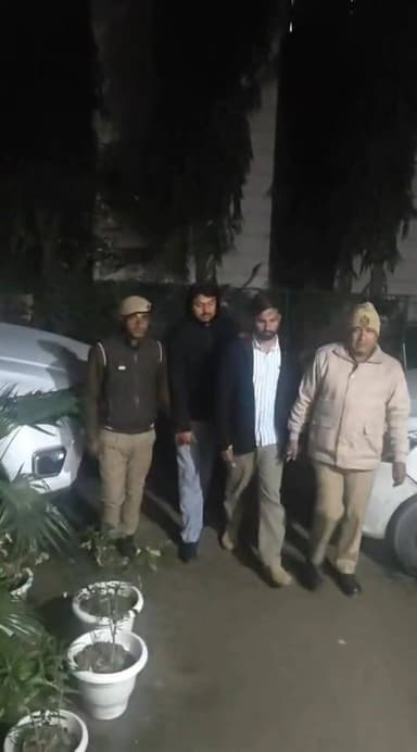 *झूठा धर्म बताकर शादी करके,मारपीट व जान से मारने की धमकी देकर जबरन धर्म परिवर्तन का प्रयास करने के मामले में 02 आरोपी गि...