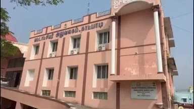 காட்பாடி: காட்பாடி தாலுகா அலுவலகத்தில் ஆறு அம்ச கோரிக்கைகளை வலியுறுத்தி தமிழ்நாடு கிராம நிர்வாக அலுவலர் சங்கத்தினர் காத்திருப்பு போராட்டம்