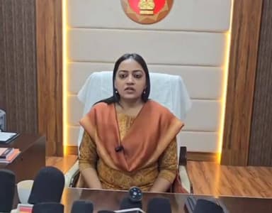 ठीकरी: बड़वानी कलेक्टर श्रीमती जयति सिंह ने जिले में लगे CFT शिविर के बारे में मीडिया को बताया