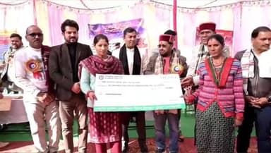 डुंडा: जन-जन की सरकार, जन-जन के द्वार' अभियान के तहत डुंडा के न्याय पंचायत बड़ेथी में आयोजित किया गया सेवा शिविर