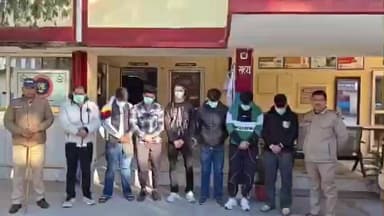 श्रीनगर: श्रीनगर में बाहरी युवकों की गुंडागर्दी पर पुलिस सख्त, दिल्ली के 7 युवकों को किया गिरफ्तार, दो कारें की गईं सीज