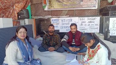 जोशियाड़ा: तांबाखाणी सुरंग के बाहर से कचरा डंपिंग जोन हटाने की मांग को लेकर हनुमान चौक पर आंदोलनकारियों का धरना जारी