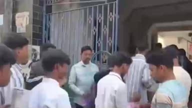 লালগোলা: কড়া নিরাপত্তার মধ্য দিয়ে
মুর্শিদাবাদের শুরু হল ২০২৬ এর হাই মাদ্রাসা আলিম ফাজিল পরীক্ষা লালগোলায়