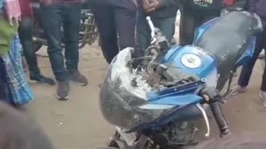 चनपटिया: सेमरा पारसा चमैनिया में बाइक और साइकिल की टक्कर, दो घायल