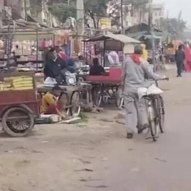 दुर्गावती: दुर्गावती बाजार से सूचना के आखिरी दिन तक नहीं हटा अतिक्रमण, CO ने कहा- अतिक्रमण के विरुद्ध जल्द होगी कार्रवाई