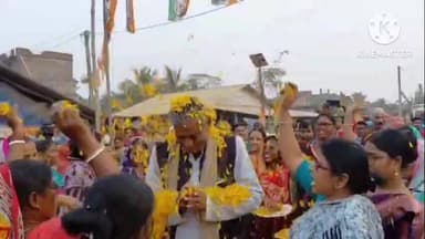 পাথরপ্রতিমা: পতাকা উত্তোলন করে লক্ষ্মী জনার্দনপুরের ১২৩ নম্বর বুথে উন্নয়নের সংলাপ কর্মসূচির সূচনা করলেন পাথরপ্রতিমার বিধায়ক