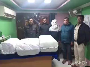 উলুবেড়িয়া ২: রাজাপুর থানা পুলিশ পাঁচলা বাউরিয়া মোড়ে বিপুল পরিমাণ গাঁজা উদ্ধার করে এবং গ্রেফতার করে একজনকে