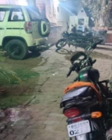 विजयीपुर: विजयीपुर थाना पुलिस ने चोरी की मोटरसाइकिल के साथ एक नाबालिग को पकड़ा