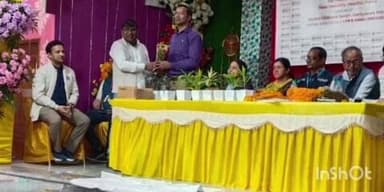 दनियावां: दनियावां के उत्सव हॉल में मेदांता अस्पताल के चिकित्सकों ने ग्रामीण चिकित्सकों को दिया प्रशिक्षण