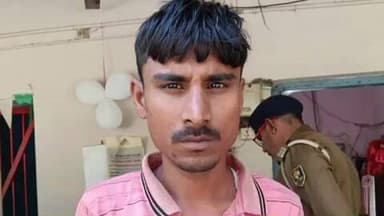 पातेपुर: पातेपुर पुलिस ने मोबाइल छीनने के मामले में रुस्तमपुर से एक अपराधी को किया गिरफ्तार, छीना हुआ मोबाइल बरामद