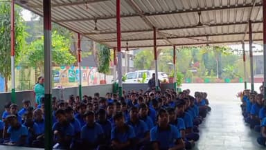 હાંસોટ: હાંસોટની એલ.સી.શેઠ અને એમ.એ.હાઈસ્કૂલ ખાતે શાળા સલામતી સપ્તાહ અંતર્ગત વ્યાપક જાગૃતિ કાર્યક્રમો યોજાયા