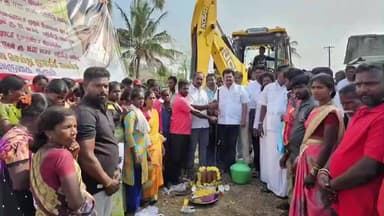 அஞ்செட்டி: தளி சட்டமன்ற தொகுதி
மாடக்கல் ஊராட்சியில் ரூ.1.72 கோடி மதிப்பீல் மக்கள் வளர்ச்சி திட்டப்பணிகளை அடிக்கல் நாட்டி துவக்கிய எம்எல்ஏ