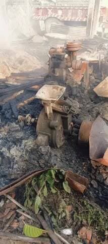 भवानीपुर: छोटी भन्सार में भीषण आग लगने से दो घर जलकर राख, बछड़े की जलने से हुई मौत