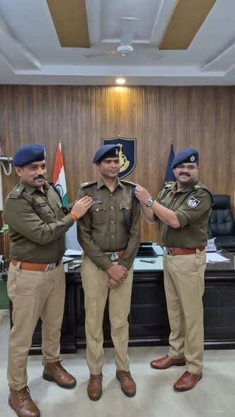 नवभारत न्यूज
दमोह.हटा एसडीओपी प्रशांत सिंह सुमन जी बने एडिशनल एसपी, पुलिस अधीक्षक श्रुत कीर्ति सोमवंशी और एएसपी सुजीत स...