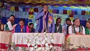 মন্দিরবাজার: নিশাপুর গ্রাম পঞ্চায়েতের স্বেচ্ছায় রক্তদান শিবির ও বস্ত্র বিতরণ অনুষ্ঠানে উপস্থিত মথুরাপুর লোকসভা কেন্দ্রের সংসদ